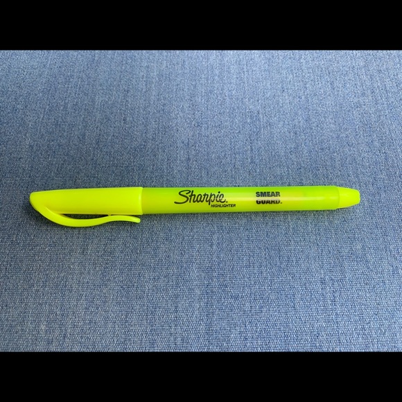 Sharpie Pocket Stick Highlighter, Chisel Tip, 4 Pk (Gift with Purchase) - Picture 4 of 5